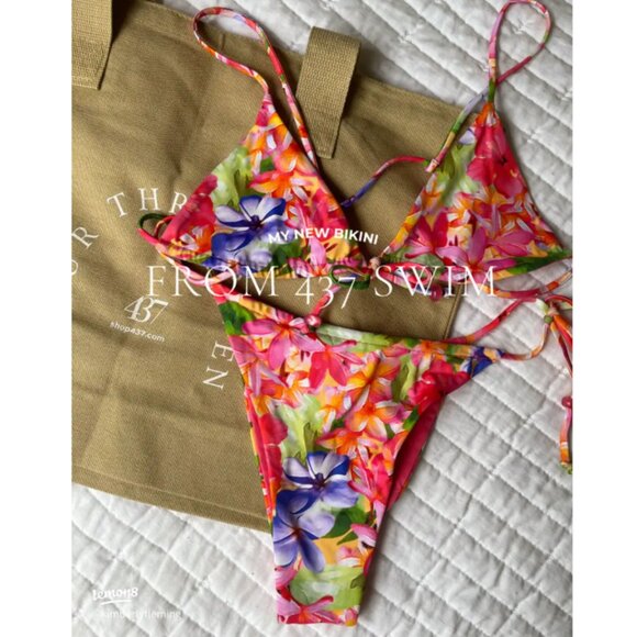 NWOT 437 Swim Piper Bikini Bottoms in Tropic Size Large - Picture 1 of 6